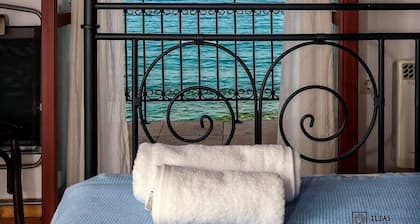 Luxurius villa en pierre sur la plage