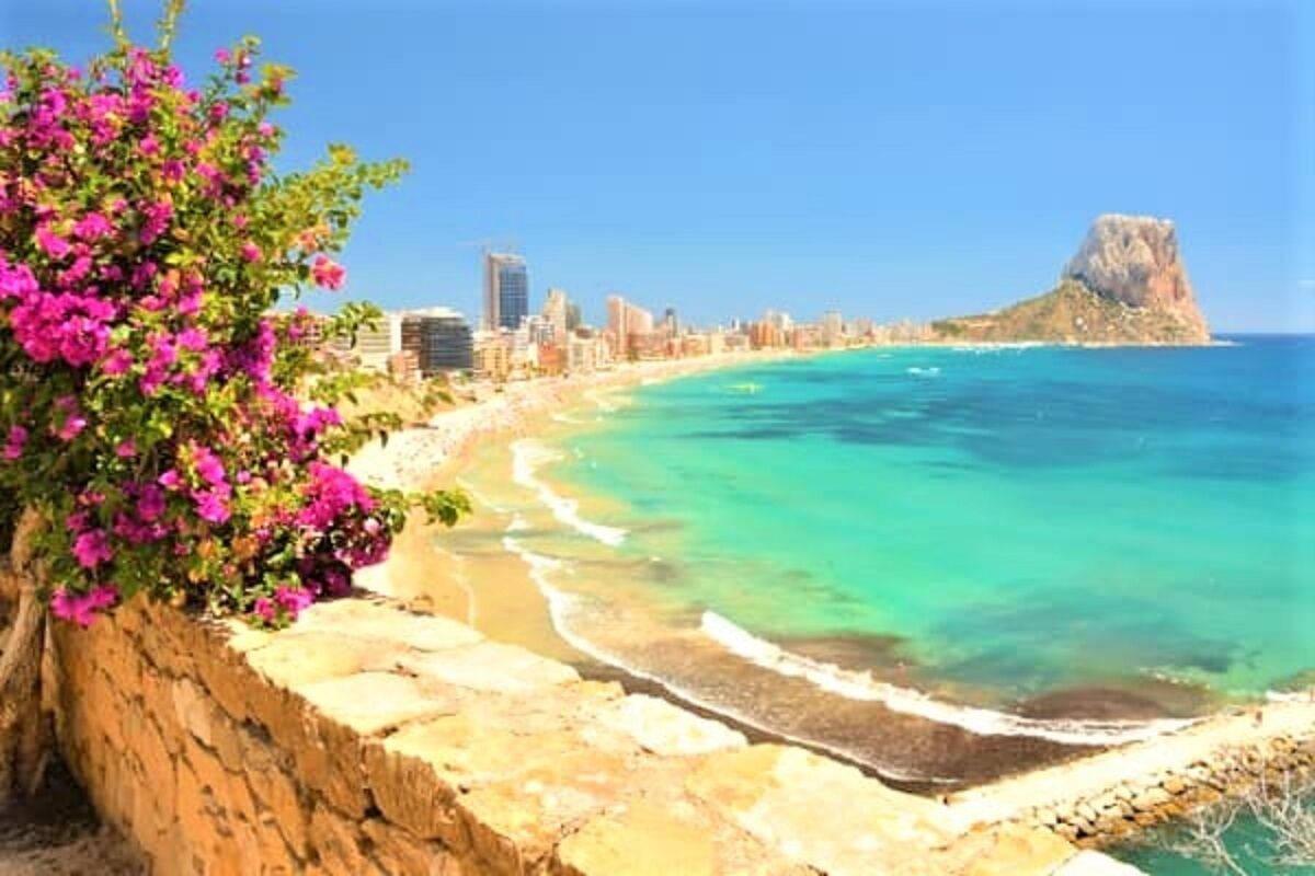 Sun loungers, beach towels