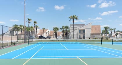 Horizon South 12C4: 1 BR / 1 BA condo in Panama City Beach, Sleeps 4