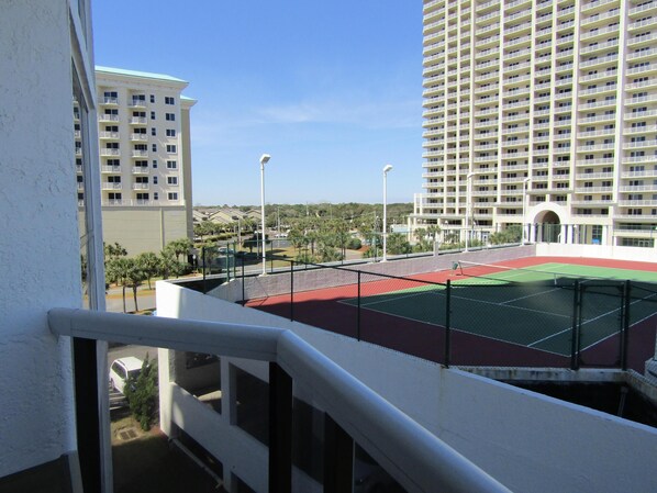 Property grounds - Studio condominium located at Surfside Resort (Miramar Beach)