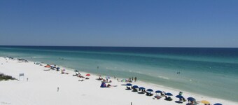 Extra large studio condominium located at Surfside Resort