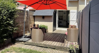 Well-kept house, walking distance to the beach