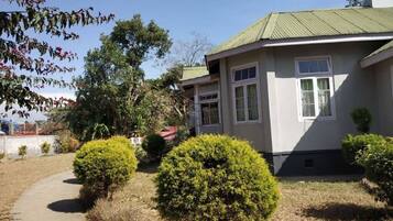 Enceinte de lâhĂ©bergement