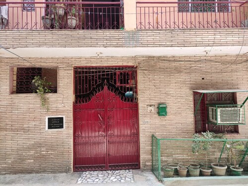 Uppal's PG sharing room with breakfast & dinner