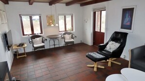 Living area - Porsehuset - Three Bedroom House, Sleeps 7 (Henne)