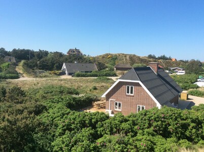 Porsehuset - Three Bedroom House, Sleeps 7