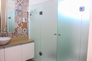 舒適客房 | 浴室淋浴間