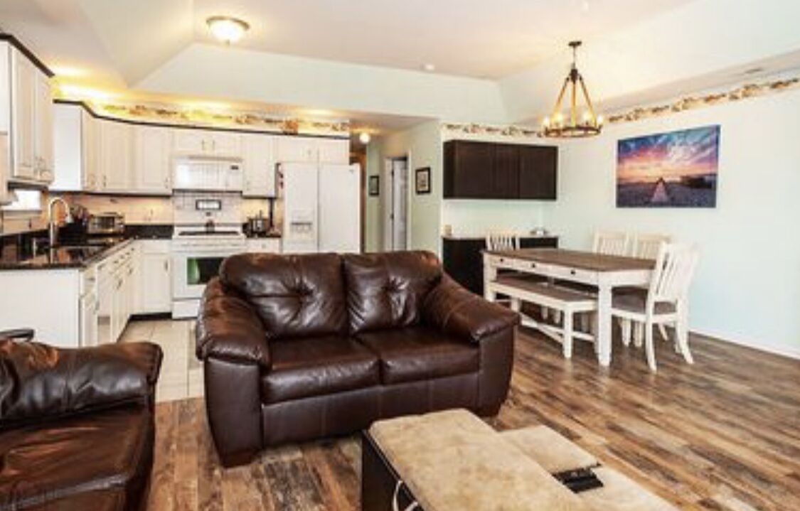 Close to convention center, boardwalk and beach!