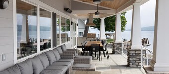 Newly Constructed Luxury Home On 150' Natural Beach With Dock And Hot Tub!