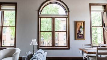 TV connectée, cheminée