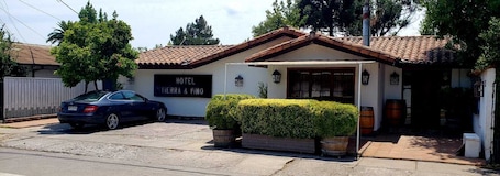 Fachada de la propiedad