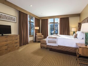 3 bedrooms, in-room safe, iron/ironing board, WiFi