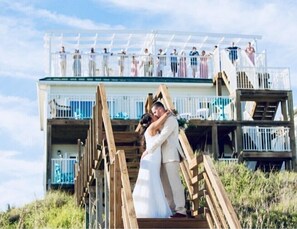 Exterior - BEAUTIFUL LUXURY OCEANFRONT HOME!!! Sleeps 25, Elev, pool & rooftop deck. 7B/7B. (Ocean Isle Beach)