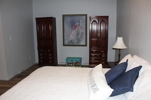 3 dormitorios, escritorio, wifi gratis y ropa de cama