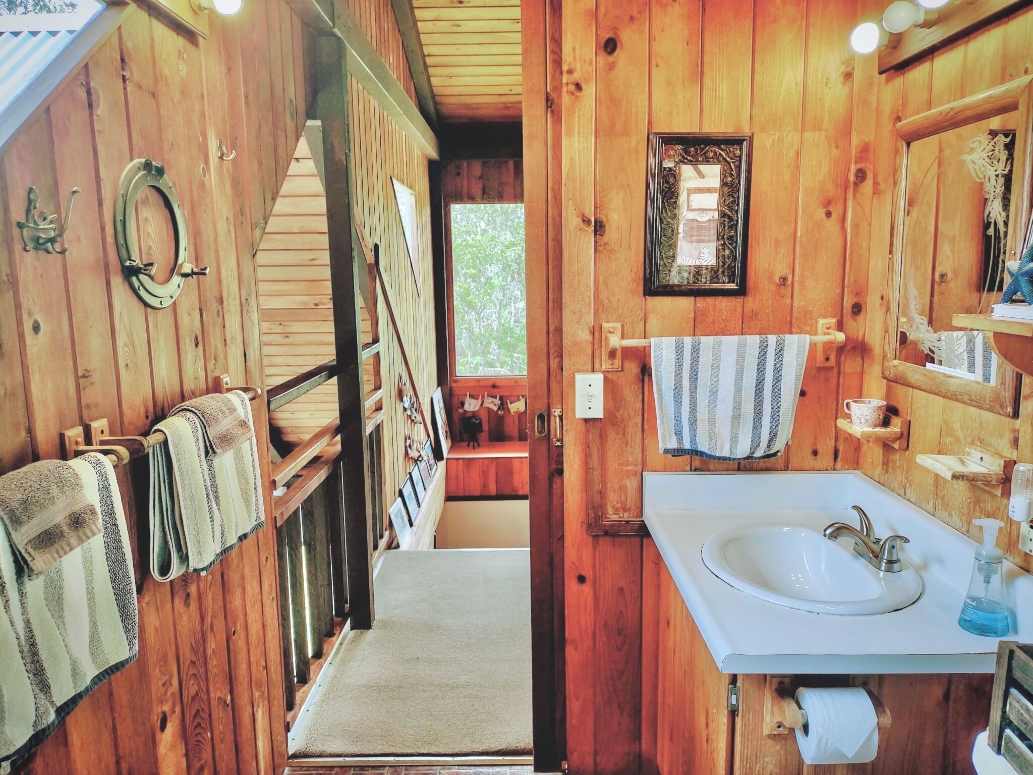 Combined shower/tub, hair dryer, towels, soap