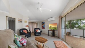 บ้านพัก (4 Bedrooms) | ห้องนั่งเล่น