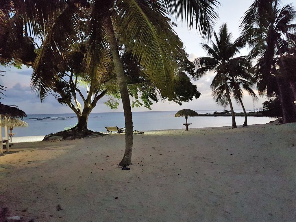 Beach nearby, sun loungers