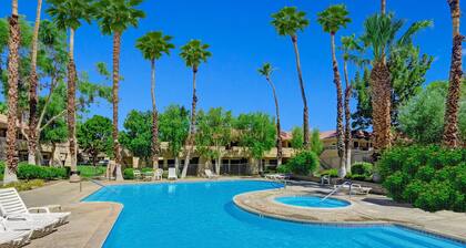 PS Villas II Getaway: Recently Renovated 1 BDR Ground Floor Condo Across from Ae