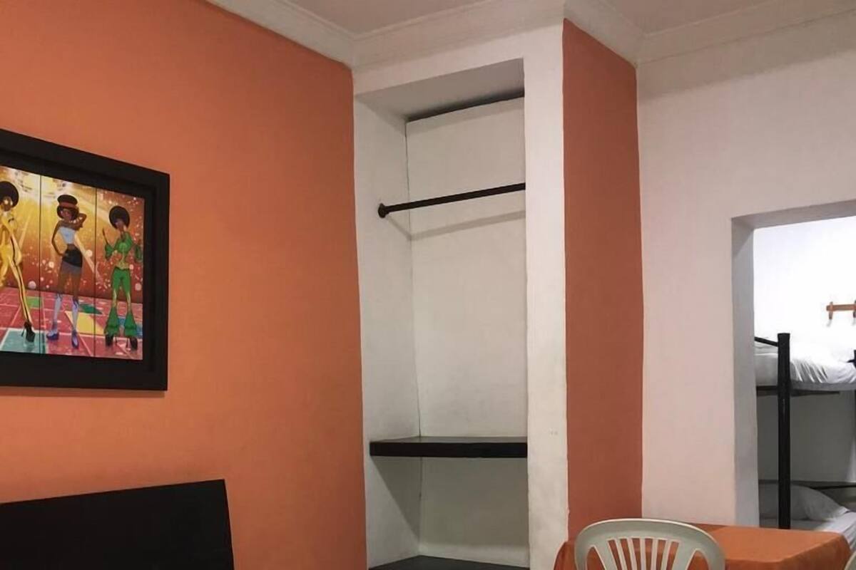 Wifi gratis y ropa de cama