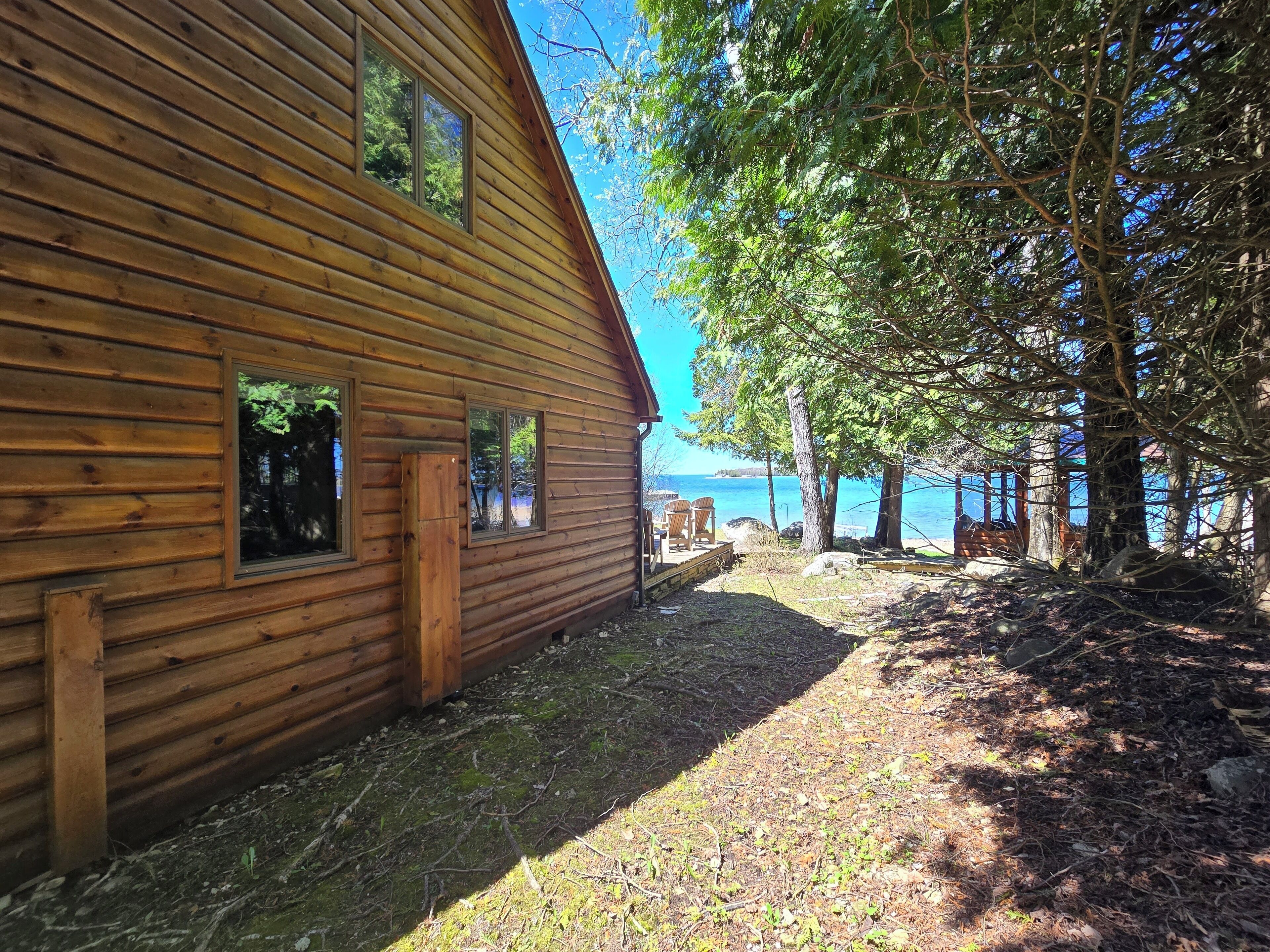 Drummond Island Hotel & Vacation Homes - Camp McGinnis