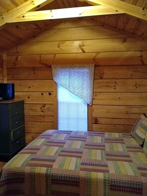 2 slaapkamers, een strijkplank/strijkijzer, wifi, beddengoed