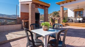 Outdoor dining - Villalba Almáchar by Ruralidays (Málaga)