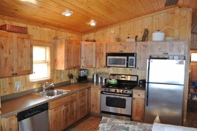 ¡Pasa tus vacaciones durmiendo justo en la orilla del hermoso lago Star!