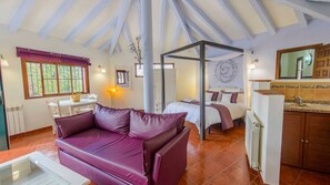 TV, fireplace - Los Algarrobales - El Paraiso Escondido Montecorto by Ruralidays (Málaga)