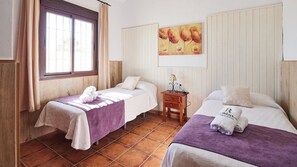 2 bedrooms, iron/ironing board, travel cot, WiFi