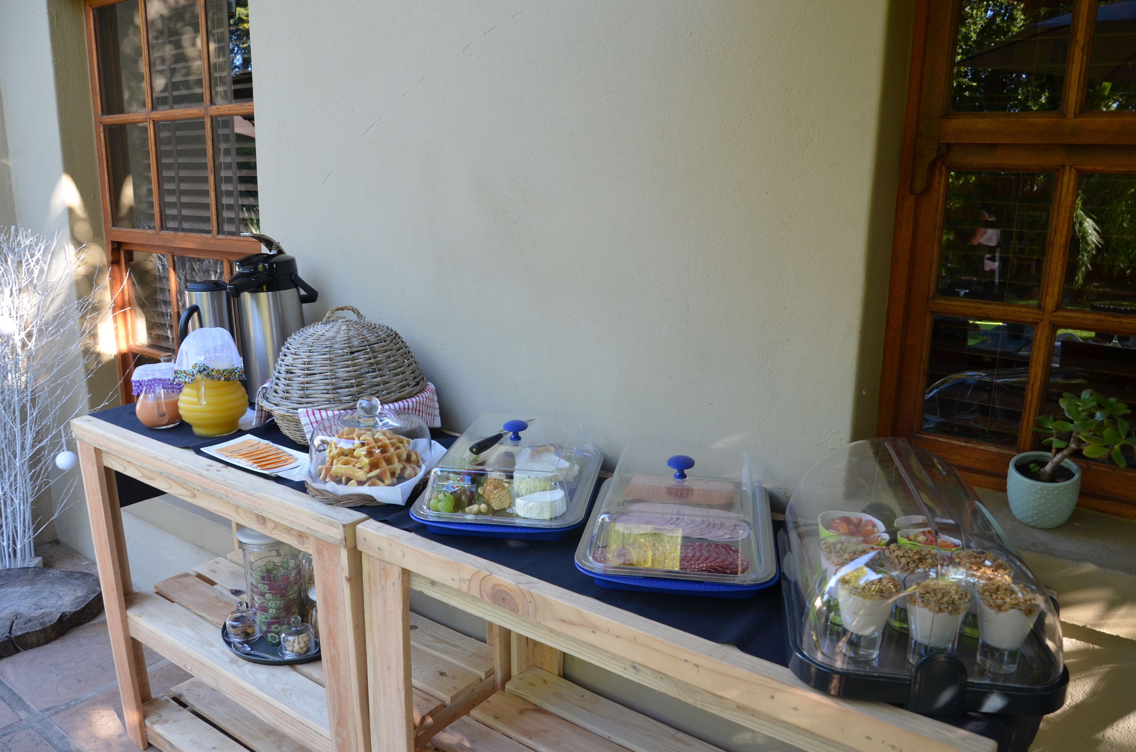 Sarapan prasmanan