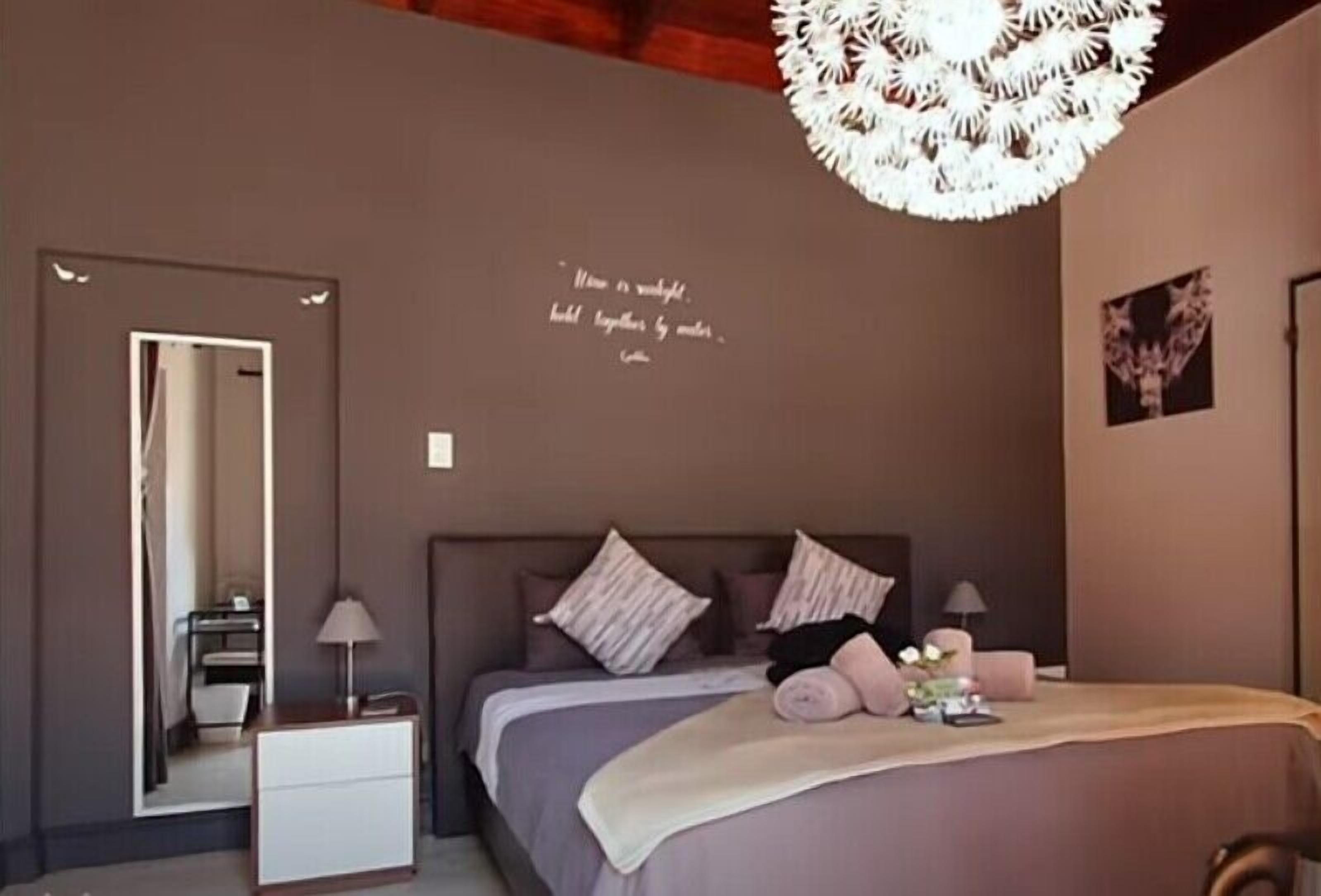 Standard Double Room | Premium bedding, minibar, laptop workspace, free WiFi