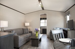 Cottage Standard, plusieurs chambres | Coin séjour