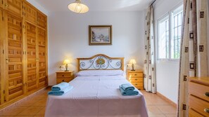 3 bedrooms, travel cot, WiFi - Finca La Viña Cómpeta by Ruralidays (Málaga)