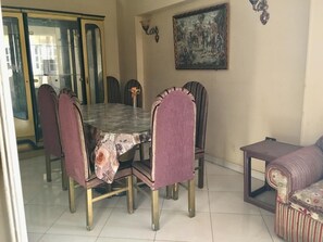 Dining - condoCozy Furnitured Apartment Downtown Cairo offers accommodation in Cairo, 1.1 km from Tahrir Square and 1.2 km from Ibn Tulun Mosque. The property is 1.5 km from The Egyptian Museum (Cairo)