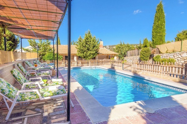 Casas de Paquita - La Casa de Paquita Montefrío by Ruralidays