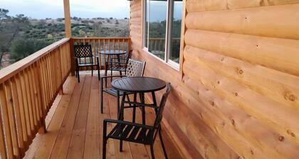 Mökki koti lähellä Yosemiten kansallispuistoa Sierra Nevadan juurella