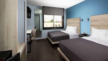 Camas con pillow-top, caja de seguridad en la habitación y escritorio