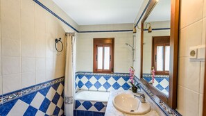 Badewanne, Haartrockner