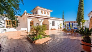 Outdoor dining - El Tomillar Frigiliana by Ruralidays (Málaga)