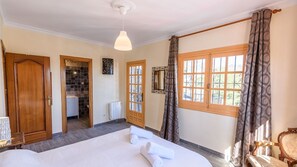 3 bedrooms, iron/ironing board, travel cot, WiFi - El Tomillar Frigiliana by Ruralidays (Málaga)