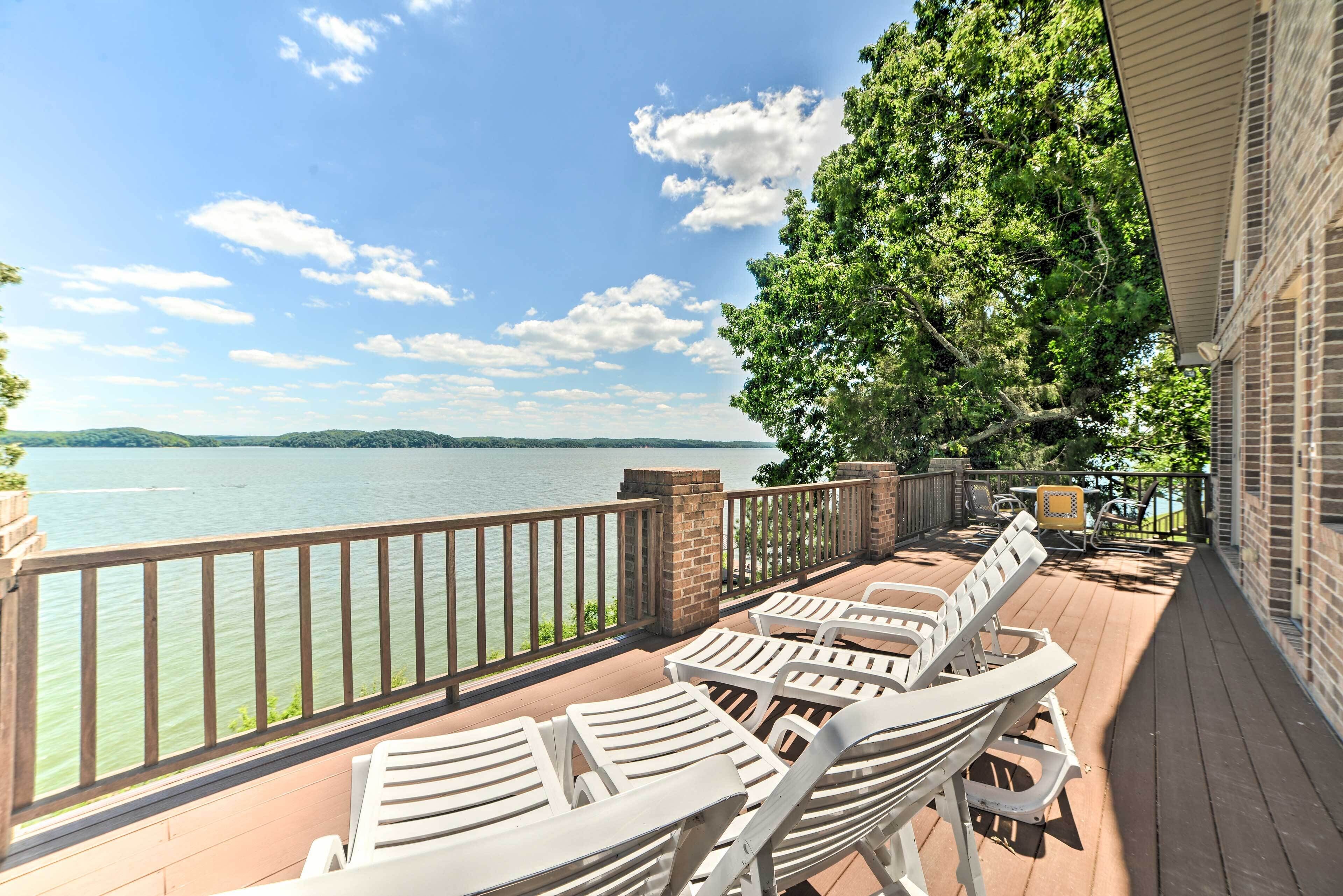 3,000 Sq Ft A-Frame Home on Kentucky Lake w/ Dock!