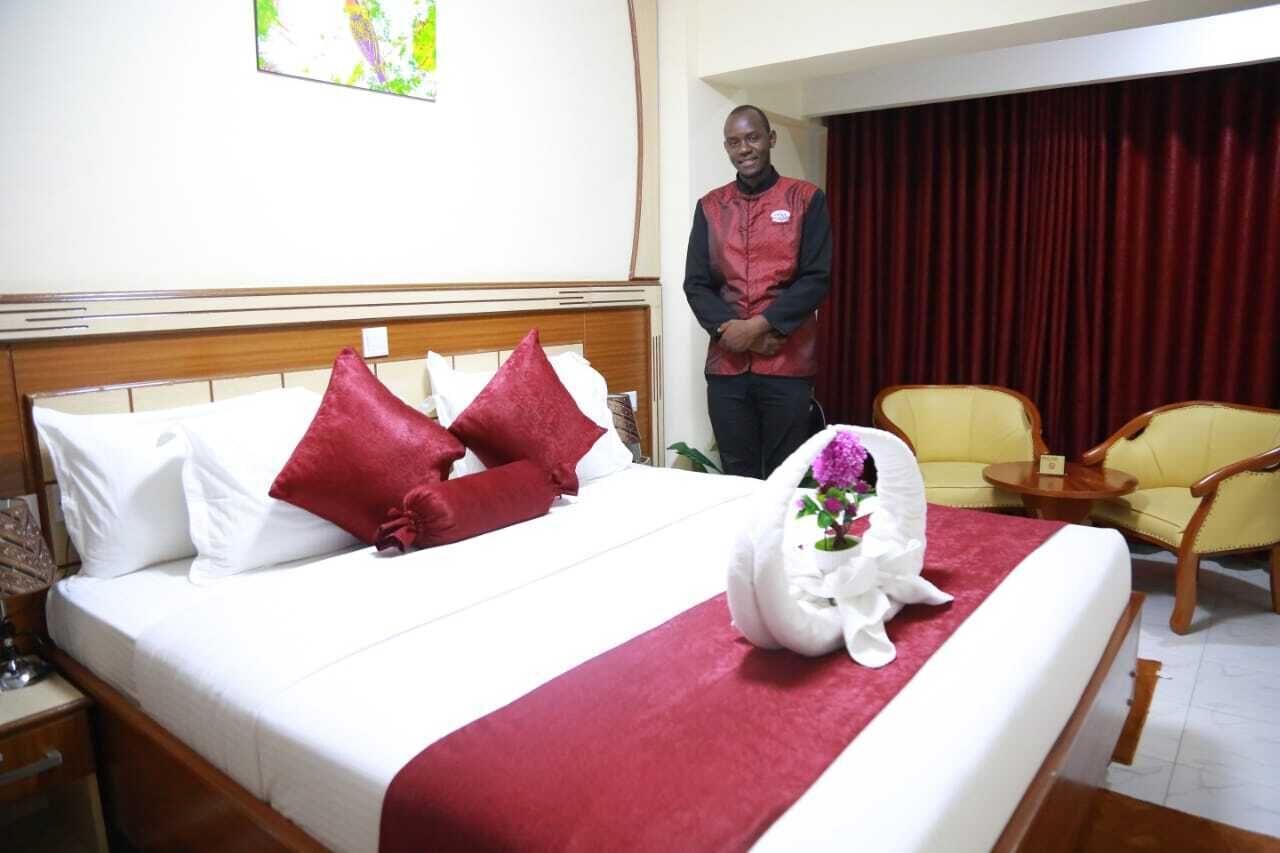 豪華雙人房 | 迷你吧、客房內保險箱、書桌、遮光布/窗簾