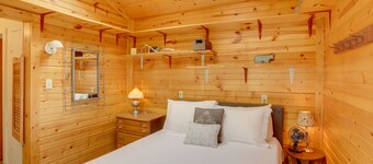 ¡NUEVO! Amplio Lakeside Cottage 2 Mi a Marblehead!