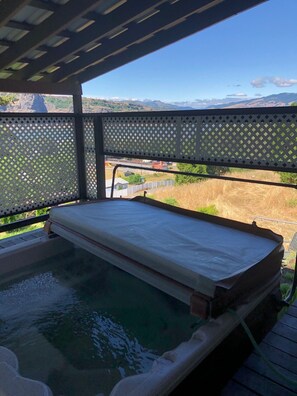 Bain à remous extérieur