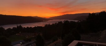 Une demi-maison à Lyle, WA-Gorge Recreation Central