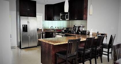 Cozy home on Paradise Island