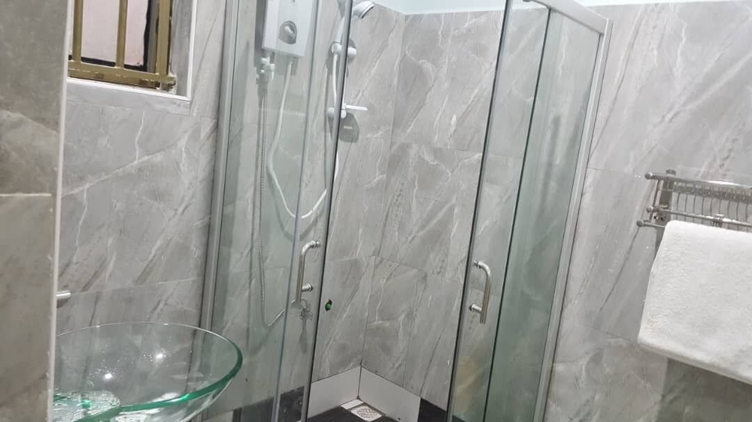 Bathroom shower