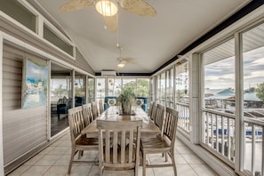 Dining - Gulf Hidden Jewel POOL Kayak bikes fish from dock (Matlacha)
