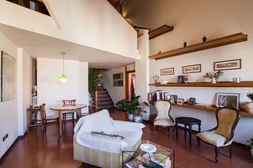 Palazzetto of the fifteenth century, renovated, in the Marche between the Sibillini and the sea