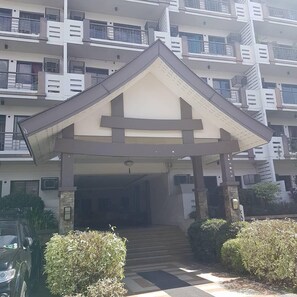 Exterior - Staycation Redwoods Condominuim (Quezon City)